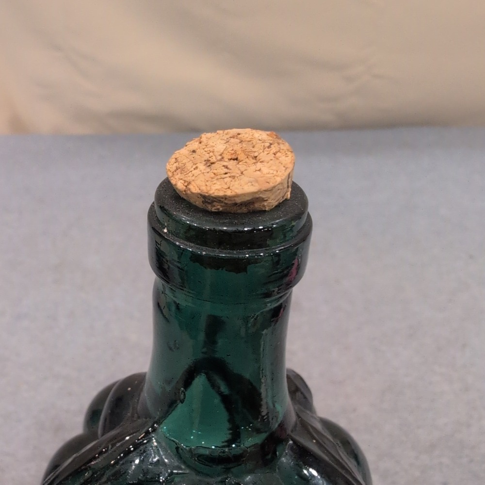 Vintage Teal Green Glass Grape Cluster Decorative Bottle with‎ Cork Stopper - Picture 3 of 5